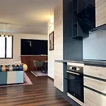 Elegance شقة *