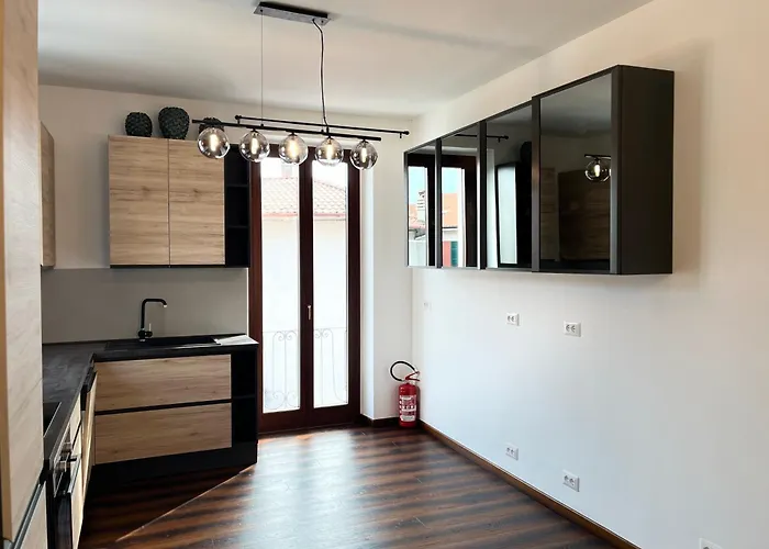 Elegance Μενάτζιο