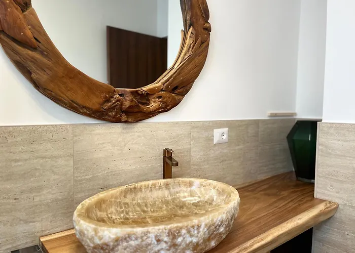 Elegance Μενάτζιο